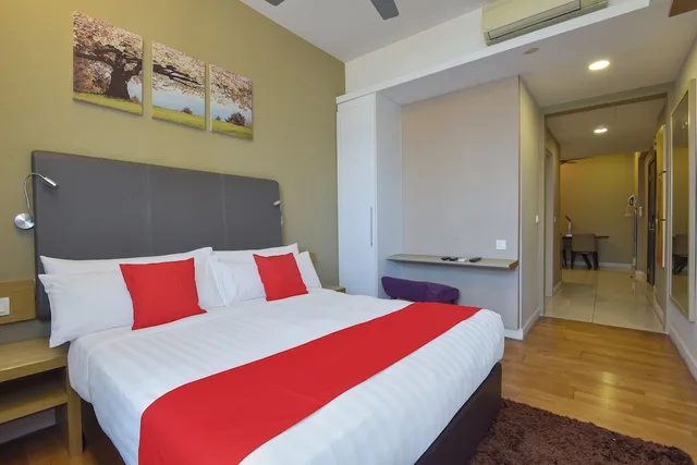 3 Bedrooms, Suite, 3 King Beds, Twin Towers View، Suasana Suites Bukit Ceylon 2/10