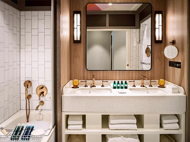 Premium, Junior Suite, King Bed, Street or Courtyard View, Living Area، Sofitel Le Scribe Paris Opera 9/10
