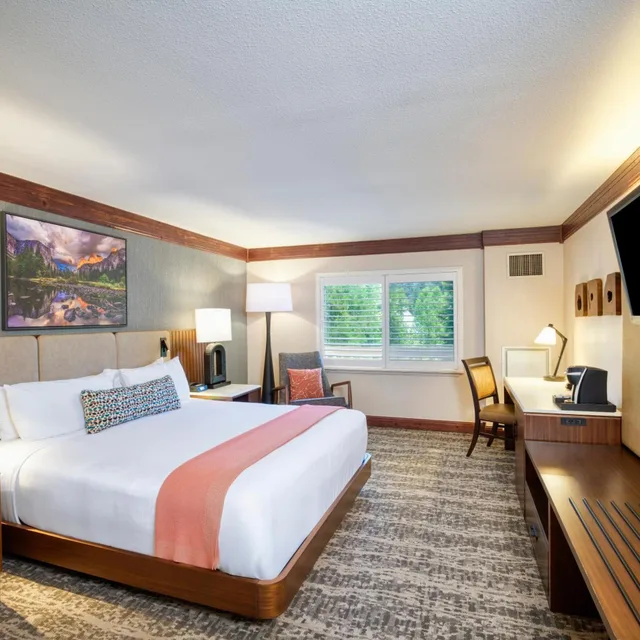 غرفة بسرير كينج لذوي الإعاقة، Tenaya Lodge At Yosemite 3/6