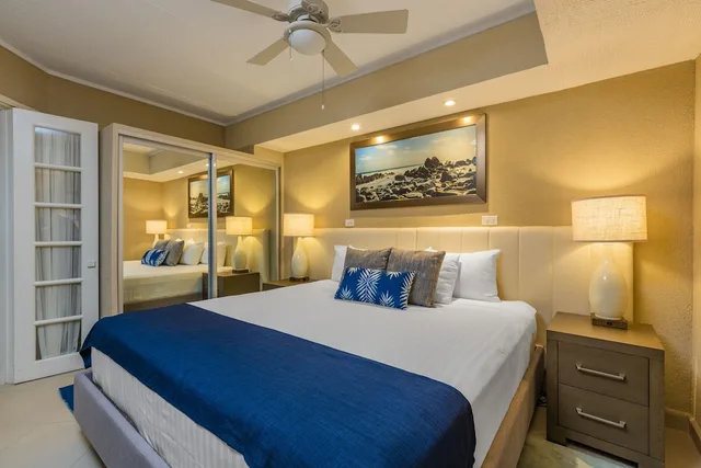 1 Bedroom, Suite, King Bed, Murphy Bed, Sofa، Playa Linda Beach Resort 1/2