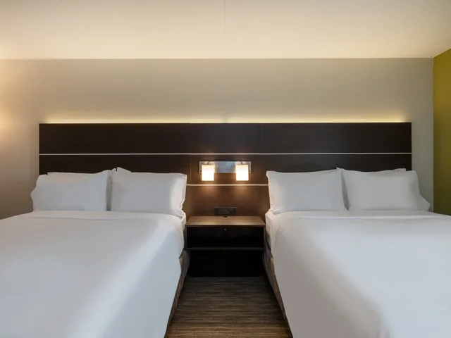 غرفة قياسية بسريرين كوين، Holiday Inn Express Minneapolis West Plymouth 2/8