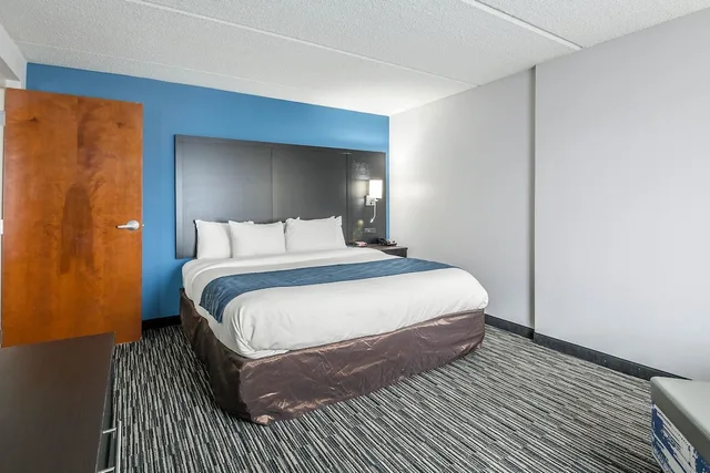 غرفة بسرير كينج لذوي الإعاقة، Comfort Inn Gainesville - University Area 2/3