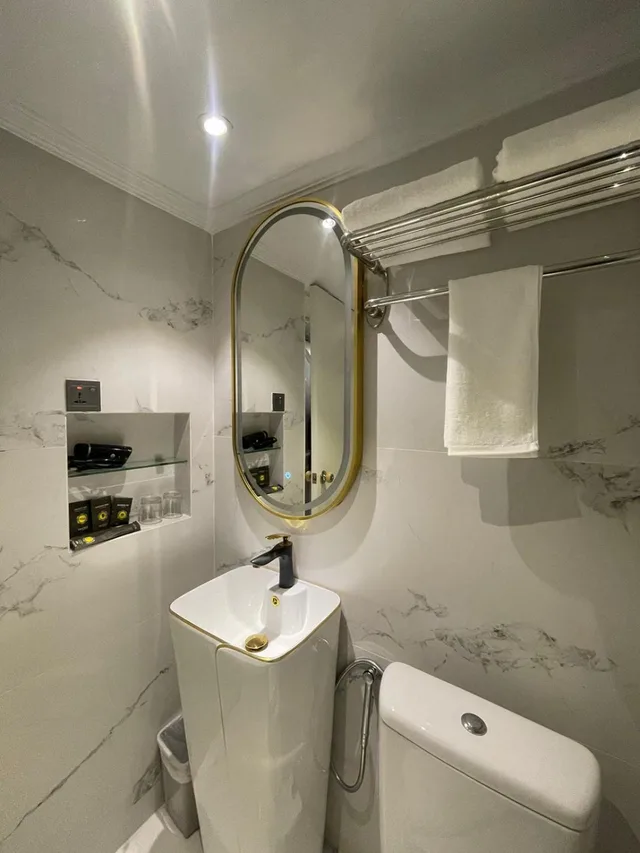 Escape, King Bed، Grand Eska Hotel & Suites 3/3