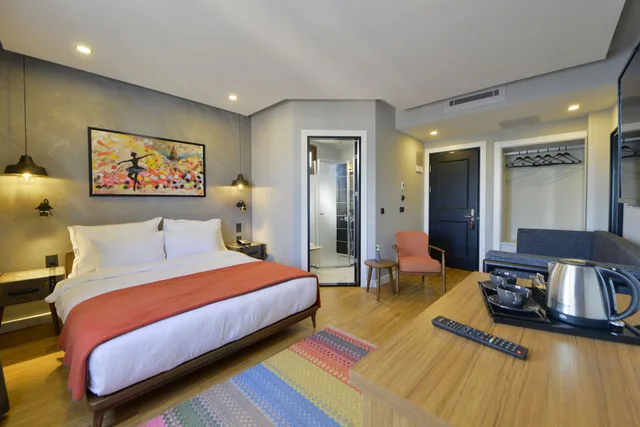Superior, Triple, Murphy Bed, Sea View, Poem 4/10