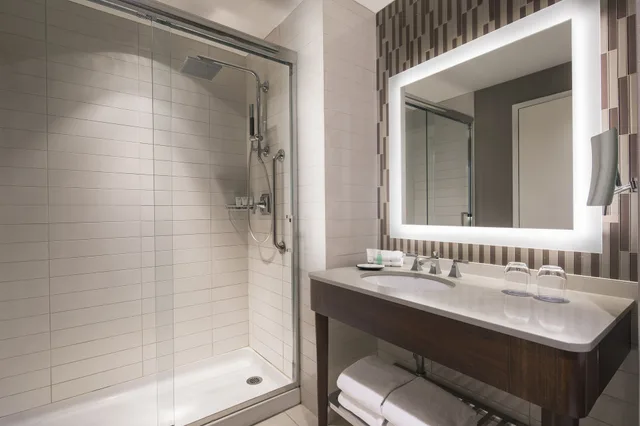 غرفة بريميوم ركنية بسرير كينج، The Westin Wilmington 9/10