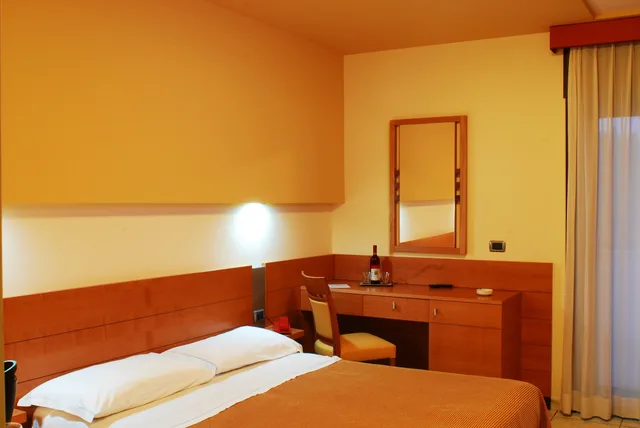 Standard, Triple, 1 Queen and 1 Single Bed, HOTEL CLUB ASTOR 1/3