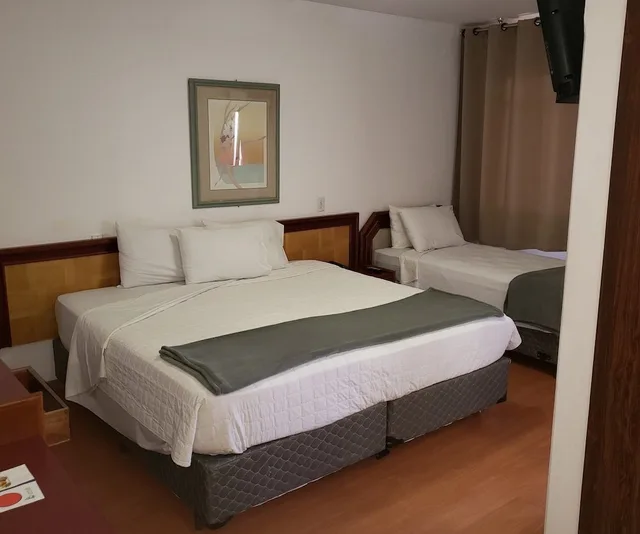 غرفة قياسية ثلاثية بسرير مزدوج وسرير فردي، Caravelle Palace Hotel 1/1