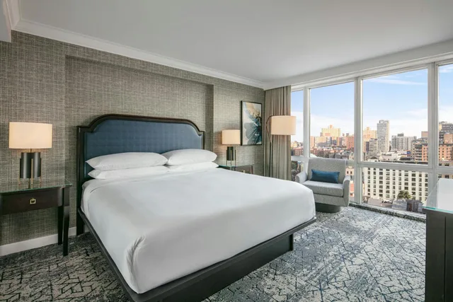 Executive, King Bed, Club Floor، Sheraton LaGuardia East Hotel 4/8