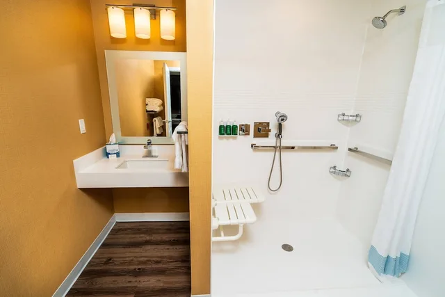 جناح استوديو بسرير كينج مع أريكة، TownePlace Suites Las Vegas Stadium District 8/8