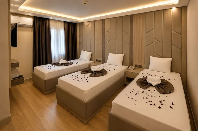 غرفة عائلية بسرير مزدوج وسرير فردي بإطلالة على المدينة بشرفة بـ3 غرف نوم، Hotel Kayalar 8/10