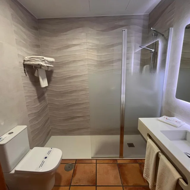 غرفة ثلاثية، Hotel Sierra de Ubrique 8/9