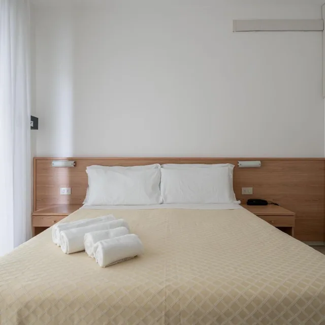 Standard, Side Sea View, Hotel Boston 5/10