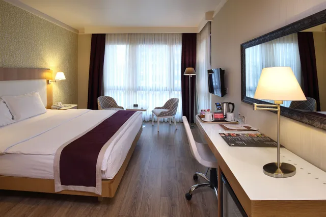 غرفة قياسية بسريرين منفصلين، Masel Hotel 2/5
