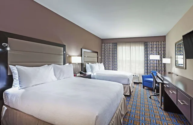 غرفة قياسية بسريرين كوين، Hilton Garden Inn The Colony Dallas 2/4