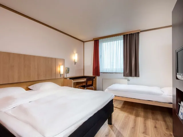 غرفة قياسية بسريرين منفصلين، Ibis Hotel Eisenach 1/10