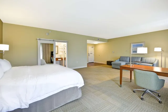 جناح استوديو بسرير كينج مع أريكة، Hampton Inn And Suites Charleston Airport 3/9