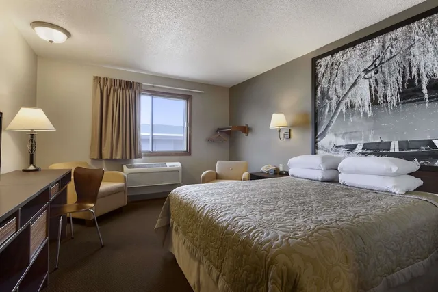 غرفة قياسية بسرير كوين، Super 8 by Wyndham Sioux Falls/41st Street 1/2