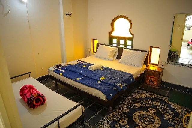 Hotel Lake Ghat Palace, Udaipur 22/53