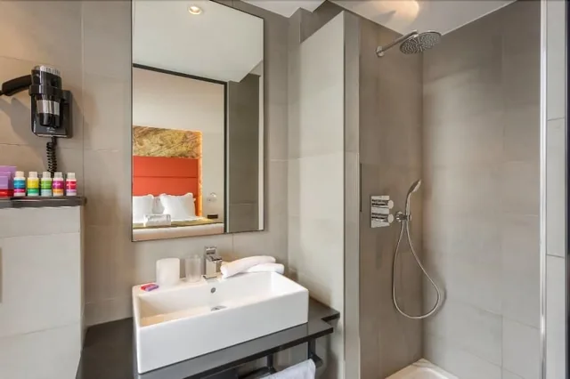 غرفة سوبيريور بسريرين منفصلين، Hotel Scarlett 6/7