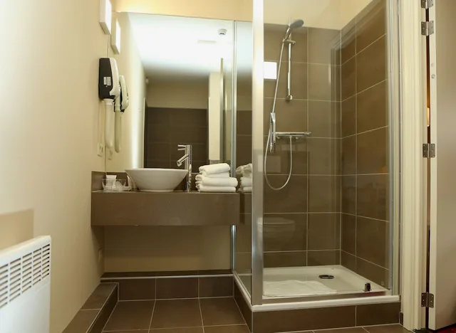 غرفة عائلية بسرير مزدوج مع أريكة، Hotel Acacia 1/3