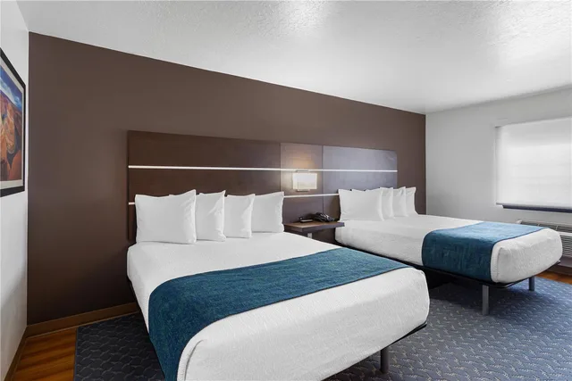 غرفة بسريرين كوين يُسمح فيها بالحيوانات الأليفة، Best Western Duchesne Inn 3/9