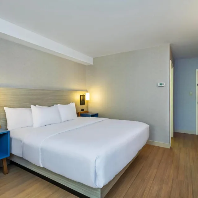 غرفة سوبيريور بسرير كينج، Comfort Inn Gatineau 3/10