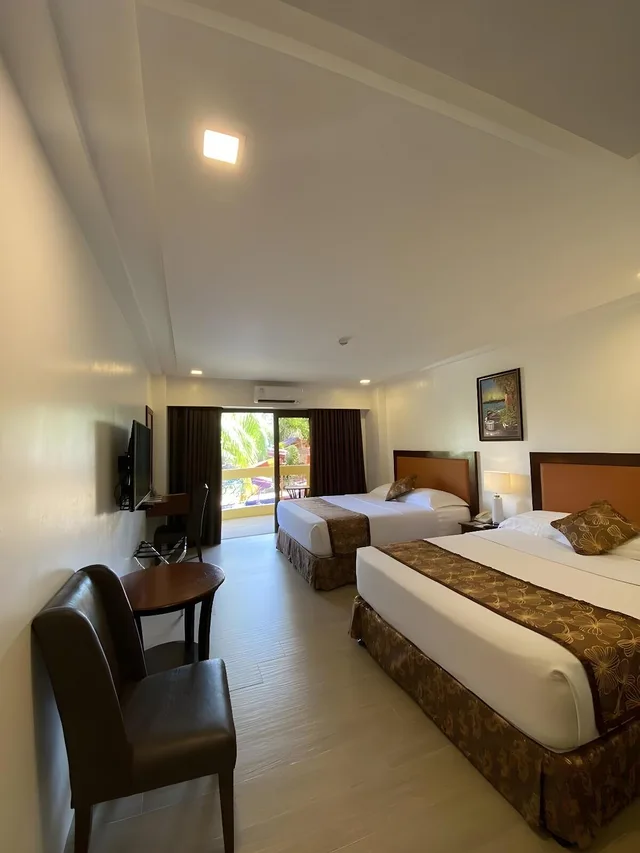 Grand, Paradise, Pool View، Paradise Garden Resort Hotel and Convention Center 1/3