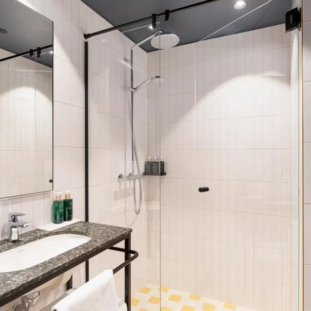 غرفة قياسية بسريرين منفصلين، Solo Sokos Hotel Helsinki 5/5