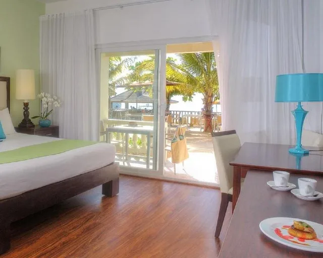 Deluxe, Ocean Front، Sandy Haven Resort 2/2