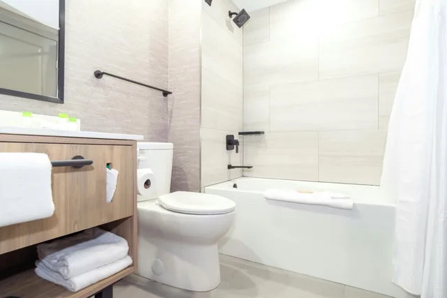 غرفة قياسية بسريرين كوين، Sandman Hotel & Suites Regina 5/5