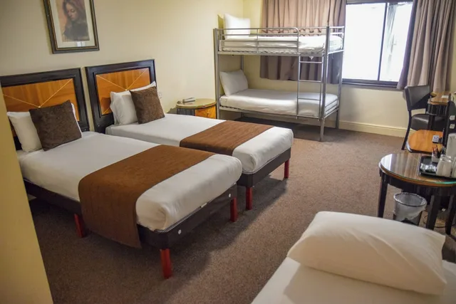 غرفة عائلية، Europa Gatwick Hotel 6/10