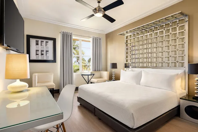 غرفة بسرير كينج بإطلالة على البحر، Waldorf Towers South Beach 1/5