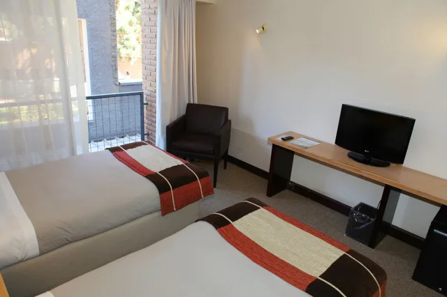 غرفة قياسية بسريرين منفصلين، Hotel Bosque de Renaca 5/6