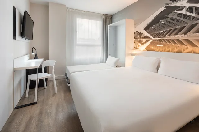 غرفة عائلية، B&B HOTEL Valencia Arena 1/2