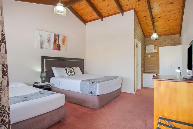 غرفة تنفيذية بسرير كوين، Goldfields Motel Stawell 1/5