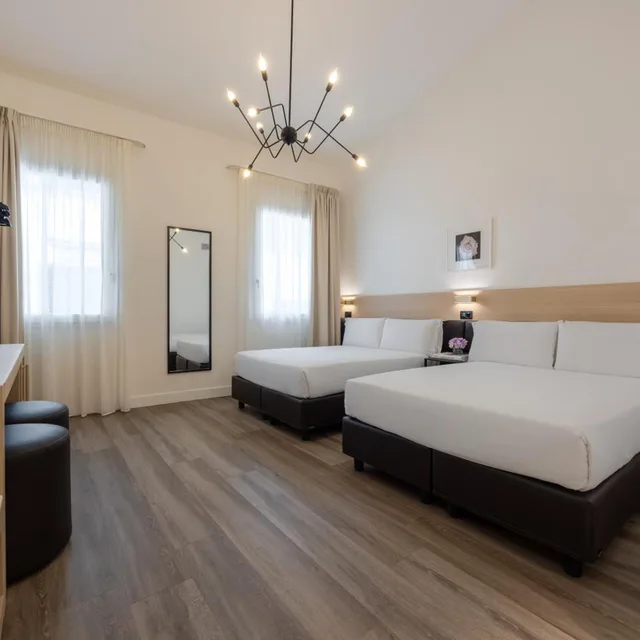 غرفة عائلية، Hotel Globus 1/4