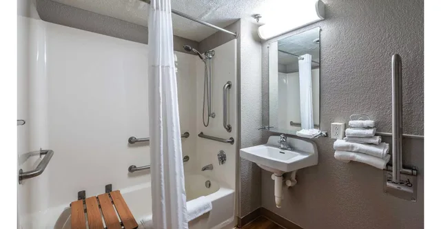 غرفة لذوي الإعاقة، Motel6 Branford, CT - New Haven 5/6