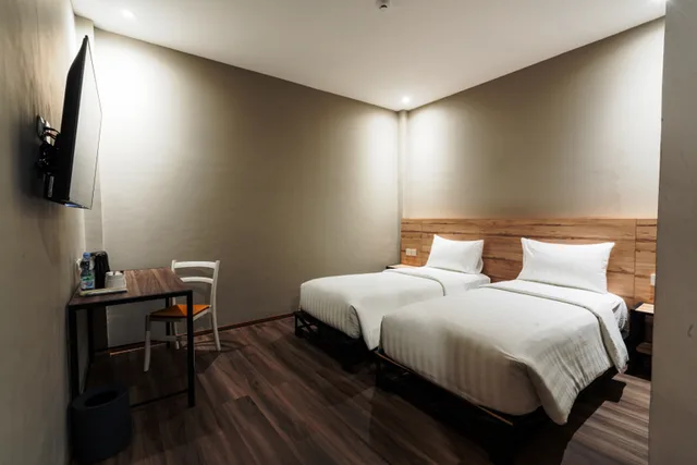 Twin Beds, Stay Kertapati Hotel 2/4
