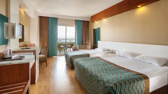 Room, Single, Double Bed, Side Sea View، Seaden Sea World Resort & SPA 1/3