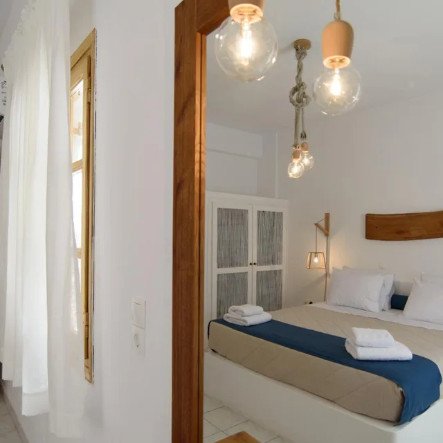 1 Bedroom, Suite, Lateral Side Sea View، Santorini Crystal Blue 7/10