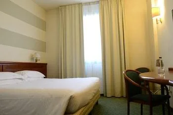 City, Compact، Phi Hotel Emilia 1/1