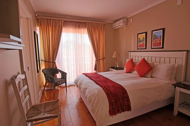 غرفة فاخرة بسرير كوين بشرفة، A A Guesthouse 1/2