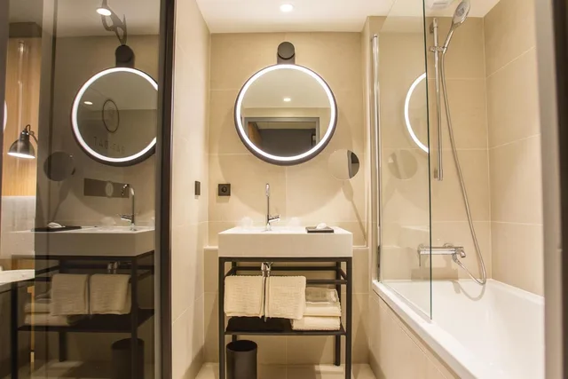 غرفة بريفيليج بسرير كينج بشرفة، Mercure Paris 17 Batignolles 8/10