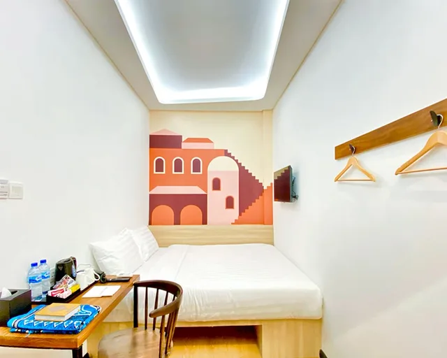 Superior, Queen Bed, No Window، Alhambra Hotel Banda Aceh 1/1