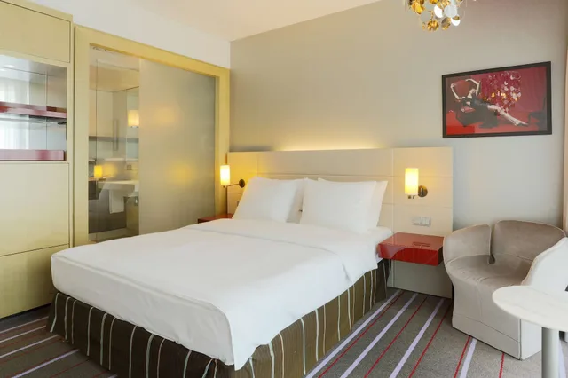غرفة قياسية، Radisson Blu Media Harbour Hotel Dusseldorf 5/10