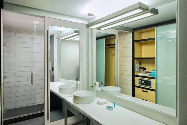 Aloft, 2 Queen Beds، ALOFT LOUISVILLE EAST 3/3