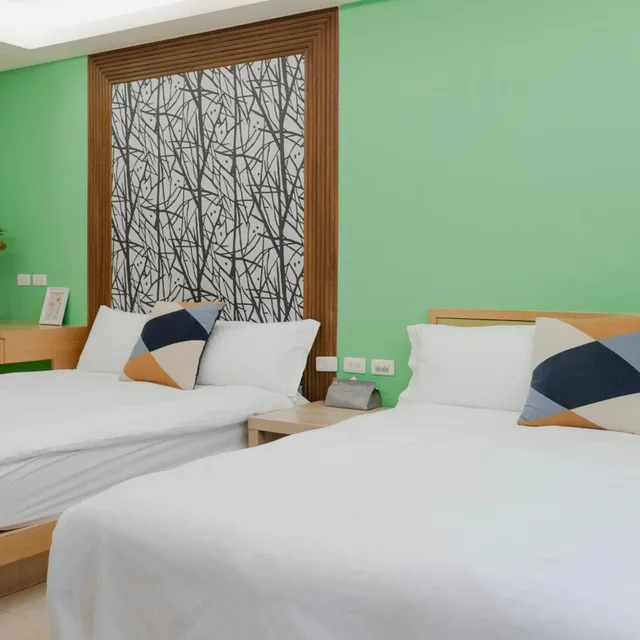 غرفة قياسية رباعية، Lj Hotel 2/10