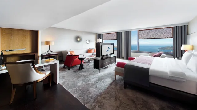 Flying Carpet, Suite, Double Bed, Sofa, Lounge Access، The Marmara Taksim 3/5