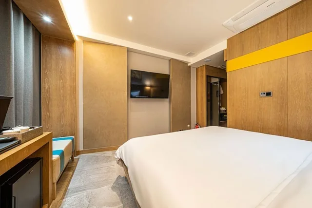 غرفة قياسية بسرير مزدوج، Hotel Ritz 2/5