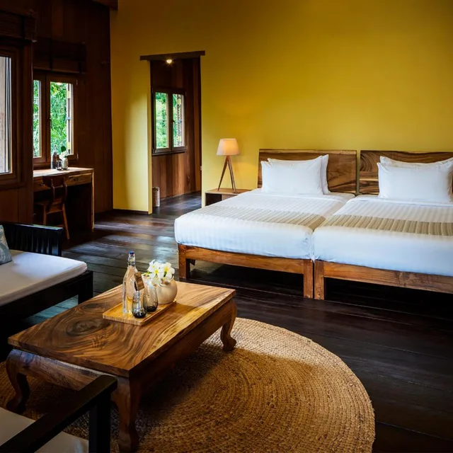 بنغل بريميوم، Farmhouse Boutique Resort 2/9